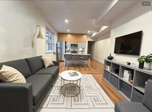 73 Thatcher St in Brookline, MA - Building Photo - Building Photo