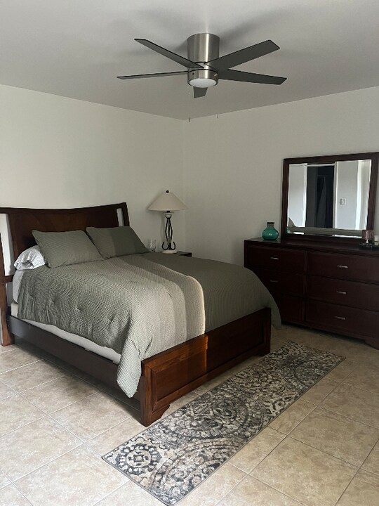 147 N Kendall Dr in Miami, FL - Building Photo