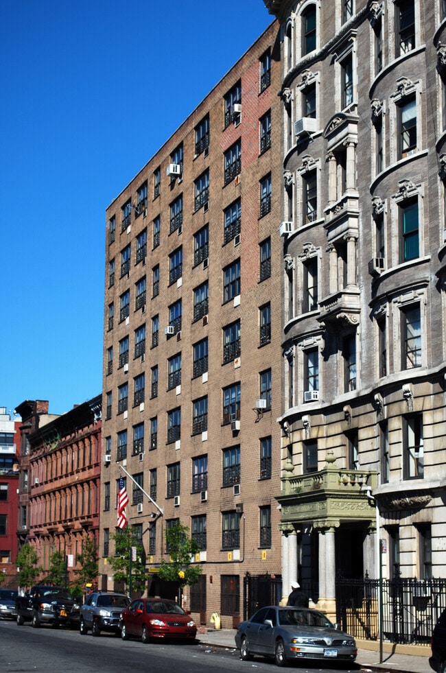 Morris Park Senior Citizens Home in New York, NY - Building Photo - Building Photo