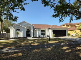 1608 Ledgestone Dr in Brandon, FL - Building Photo