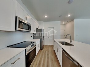 12611 W Flynn Ln in Glendale, AZ - Foto de edificio - Building Photo