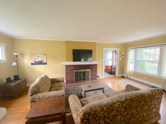 1611 Maple Rd in Cleveland Heights, OH - Building Photo - Building Photo