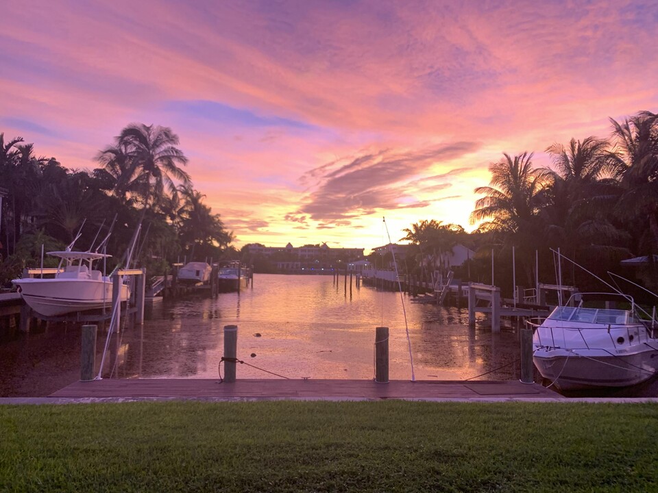 6 Midlane Rd in Boynton Beach, FL - Foto de edificio
