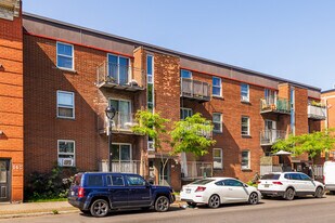 1450-1460 Frontenac Rue in Montréal, QC - Building Photo