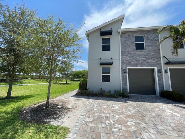 property at 8530 Via Mar Rosso