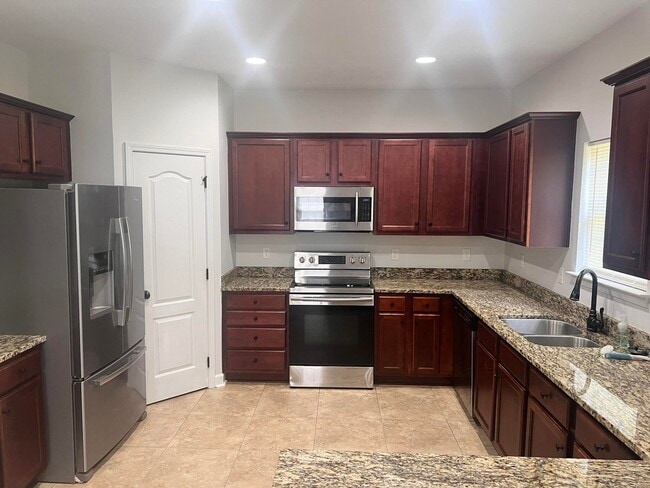 411 Serene Ct in Crestview, FL - Building Photo - Building Photo