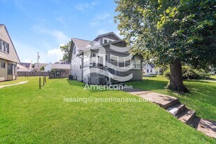 712 Summer St in Pekin, IL - Building Photo