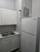 61 S Hamilton St, Unit B in Poughkeepsie, NY - Building Photo - Building Photo