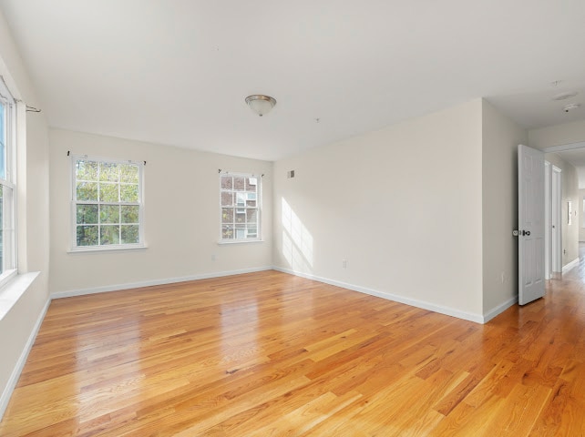 682 S 19th St in Newark, NJ - Building Photo - Building Photo