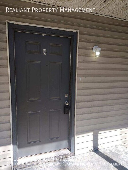 32 Mary St-Unit -4 in Berea, KY - Building Photo