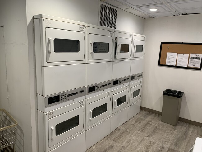 466 Commonwealth Ave, Unit 506 in Boston, MA - Building Photo - Building Photo
