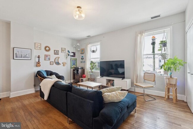property at 1902 Fairmount Ave
