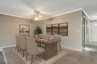 604 Brokaw Ct in Bridgewater, NJ - Foto de edificio - Building Photo