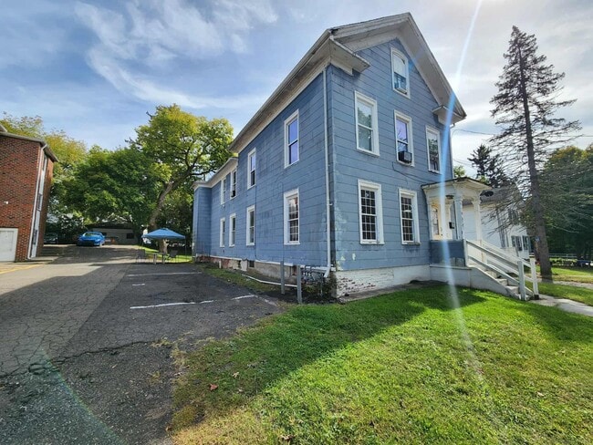 76 N First St in Meriden, CT - Building Photo - Building Photo