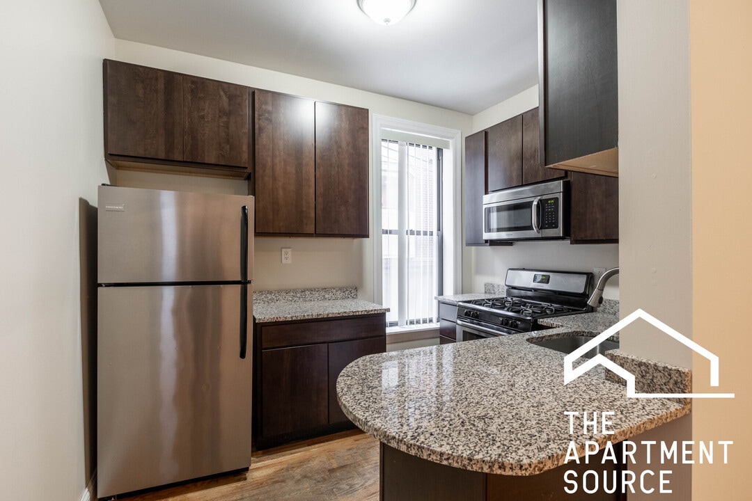 1226 N Dearborn St, Unit A3 in Chicago, IL - Building Photo