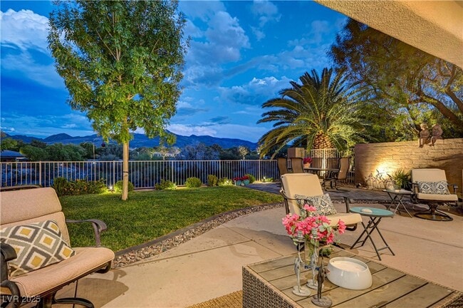 property at 105 Fountainhead Cir
