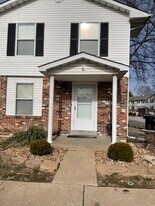 2200 Willott Rd, Unit L in St. Peters, MO - Building Photo