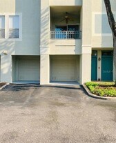 727 Cruise View Dr in Tampa, FL - Building Photo