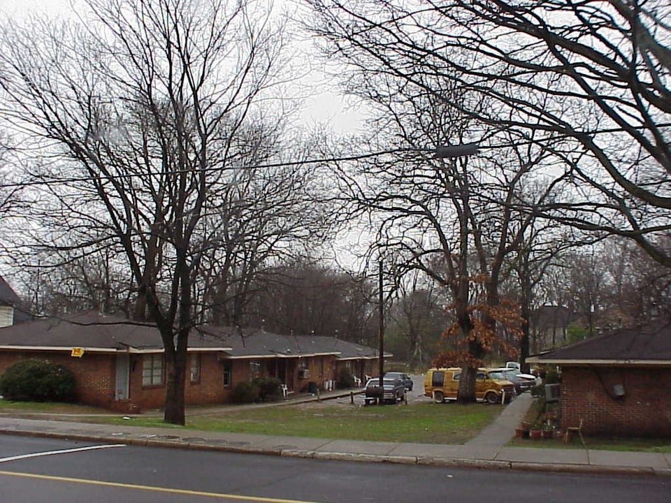 Chateau Orleans Apartments in Birmingham, AL - Foto de edificio