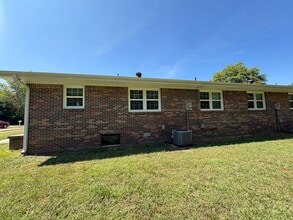 586 Hutchens Rd in Martin, TN - Building Photo - Building Photo