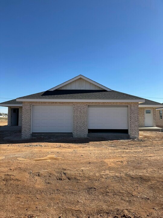108 Chisum Dr in Clovis, NM - Building Photo