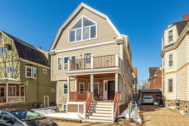 82 Pearson Ave, Unit 3