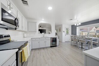 3914 Bear Oak Path in San Antonio, TX - Building Photo - Building Photo