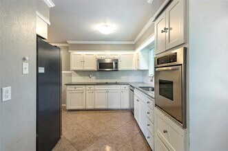 1403 Cliffwood Rd in Euless, TX - Building Photo - Building Photo