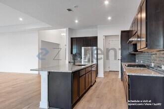 616 Hallwood Dr in Liberty Hill, TX - Building Photo - Building Photo