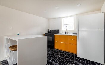 114 Redan St-Unit -2 in Houston, TX - Foto de edificio - Building Photo