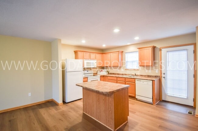 4315 152nd court in Urbandale, IA - Building Photo - Building Photo