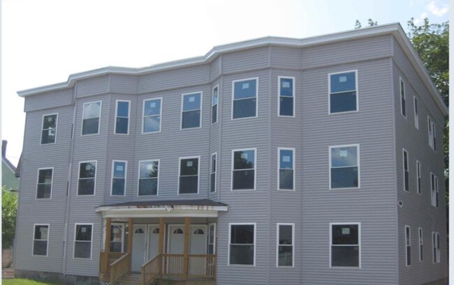 21 Clifford Ave in Manchester, NH - Building Photo - Building Photo