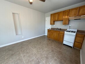 339 E 19th St in Long Beach, CA - Building Photo - Building Photo