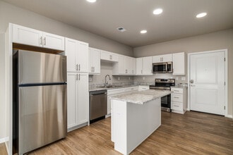 Fulbright Heights in Springfield, MO - Foto de edificio - Building Photo