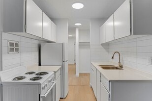 Muttart in Edmonton, AB - Building Photo