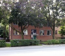 421 Lawrence Ave W in Toronto, ON - Building Photo - Building Photo