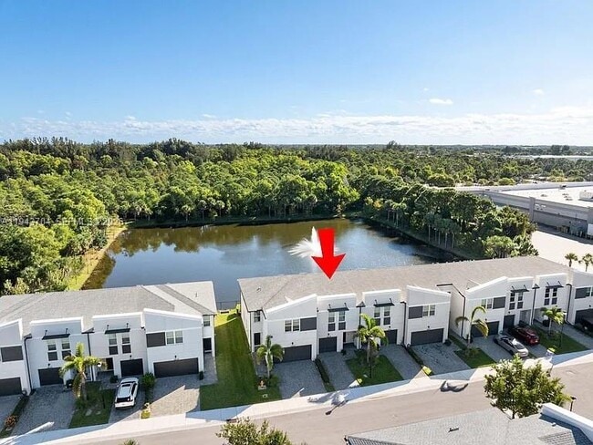 property at 3939 SE Mentmore Ln