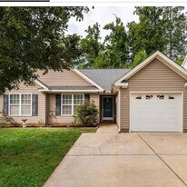 5950 Bluestem Cir in Greensboro, NC - Building Photo