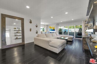 7949 Selma Ave in Los Angeles, CA - Building Photo - Building Photo