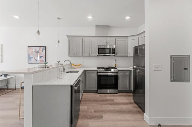 273-283-283 E Kinney St in Newark, NJ - Building Photo - Building Photo