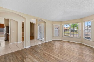106 Carnival Dr in Daytona Beach, FL - Building Photo - Building Photo