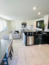 6924 White River Wy in Sparks, NV - Building Photo - Building Photo