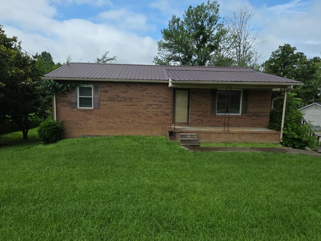 property at 1800 Gainesboro Grade