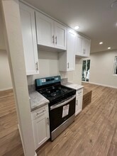 7439 Woodman Ave, Unit Valwood 52 in Van Nuys, CA - Building Photo - Building Photo