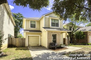 6118 Pecan Tree in San Antonio, TX - Foto de edificio - Building Photo