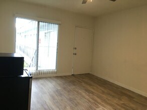 Apartment available in Great Culver City L... in Culver City, CA - Foto de edificio - Interior Photo