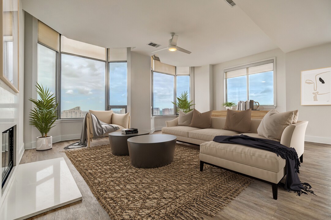 Whitney Uptown in Dallas, TX - Foto de edificio