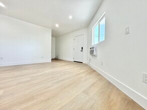 1000 Coronado Terrace in Los Angeles, CA - Building Photo - Building Photo