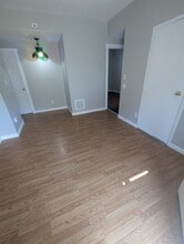 1497 State St, Unit 1R in New Haven, CT - Foto de edificio - Building Photo