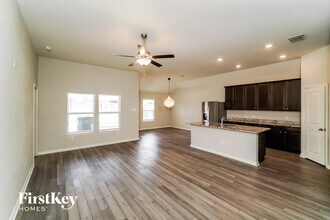 6411 Thorpe Holw in Converse, TX - Building Photo - Building Photo